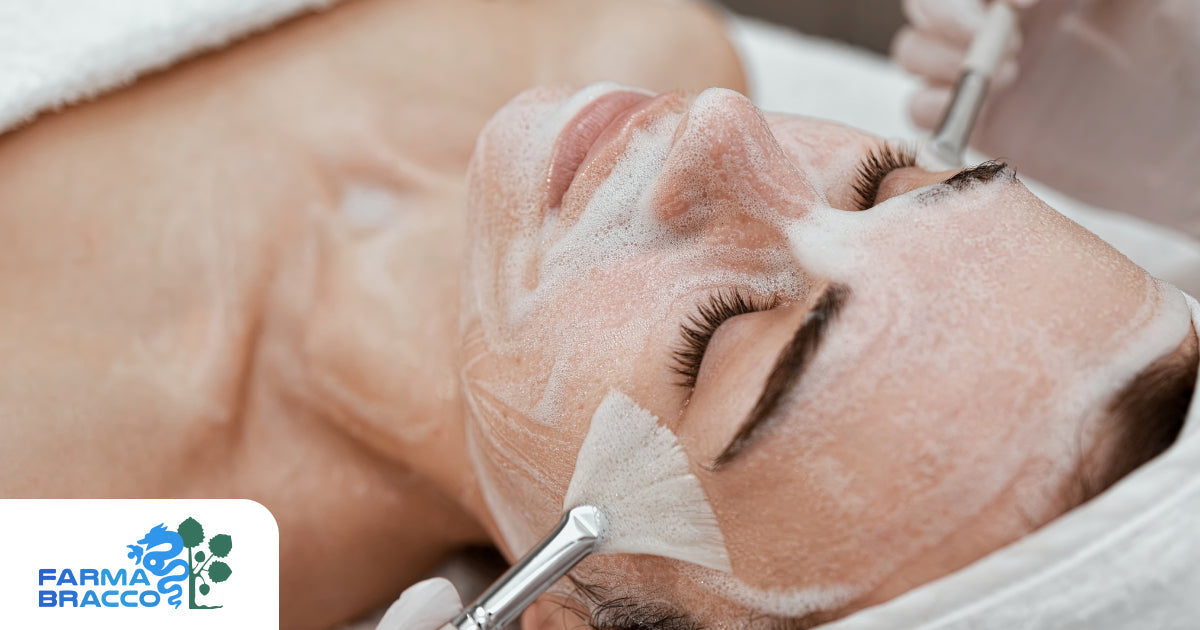 Esfoliazione chimica vs meccanica: differenze e benefici